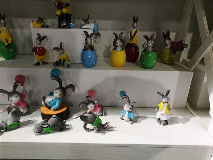 POLYRESIN--SHOWROOM 2